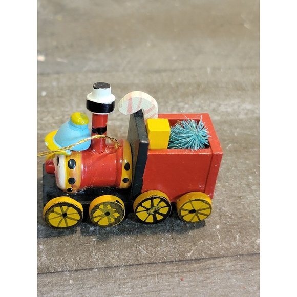 Wooden happy smiling train Xmas ornament pine tree candy cane decor - Picture 4 of 5